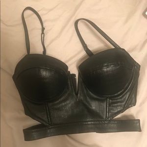 NWT NEVER WORN PLEATHER BRALETTE SIZE SMALL